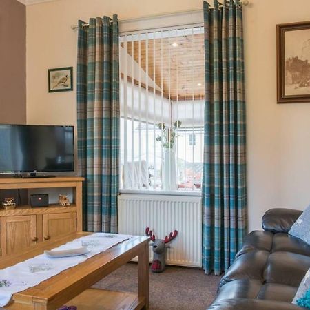 Pippin, Tranquil Scottish Cottage With Hot Tub Airdrie Luaran gambar