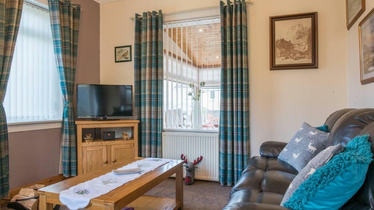 Pippin, Tranquil Scottish Cottage With Hot Tub Airdrie Luaran gambar