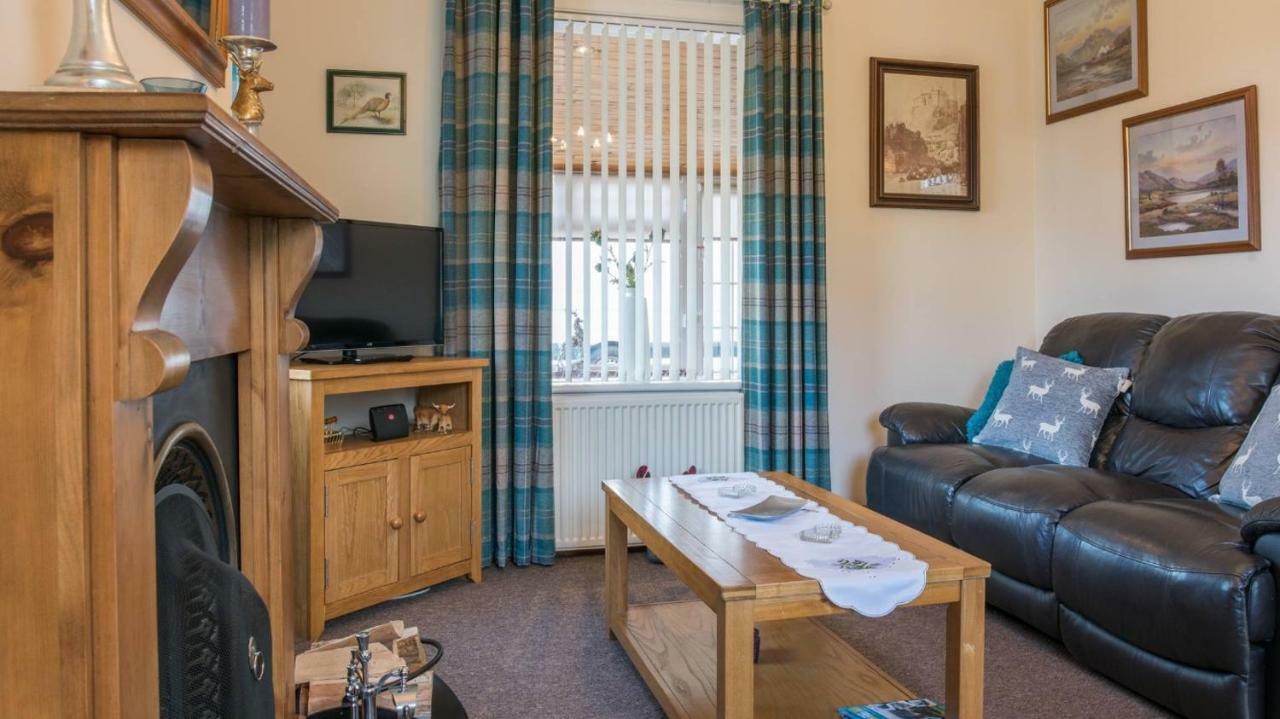 Pippin, Tranquil Scottish Cottage With Hot Tub Airdrie Luaran gambar