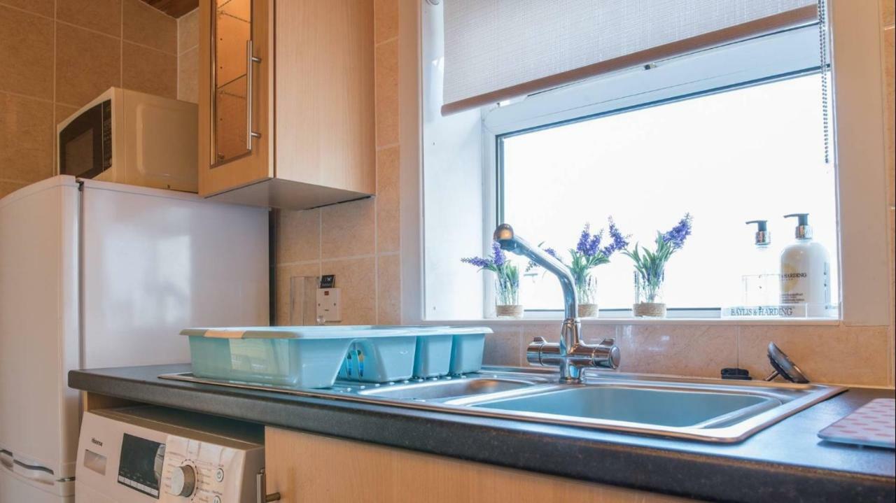 Pippin, Tranquil Scottish Cottage With Hot Tub Airdrie Luaran gambar