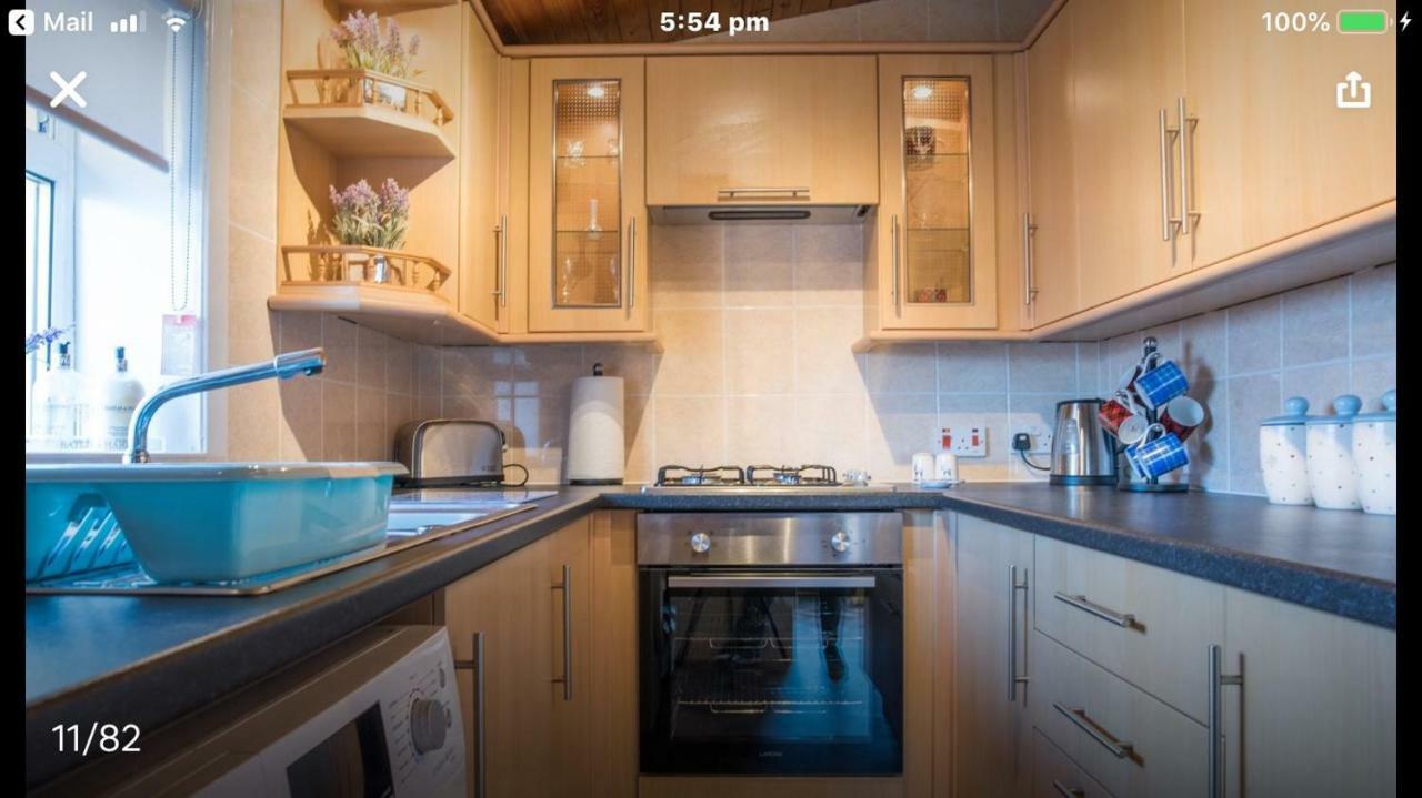 Pippin, Tranquil Scottish Cottage With Hot Tub Airdrie Luaran gambar