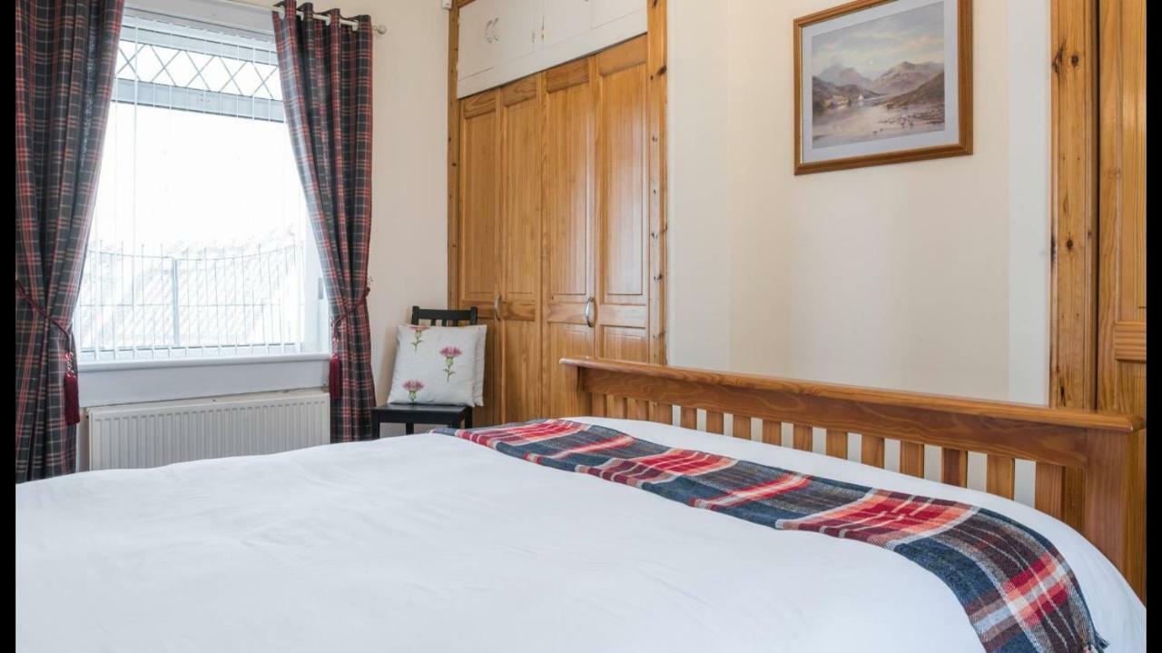 Pippin, Tranquil Scottish Cottage With Hot Tub Airdrie Luaran gambar