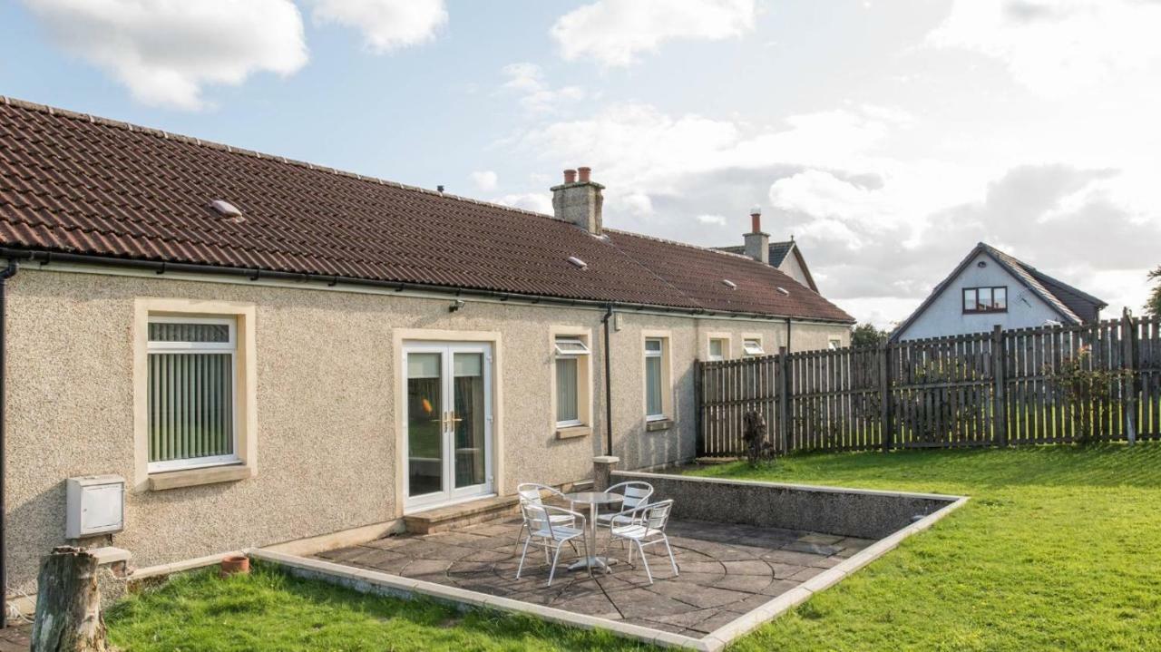 Pippin, Tranquil Scottish Cottage With Hot Tub Airdrie Luaran gambar